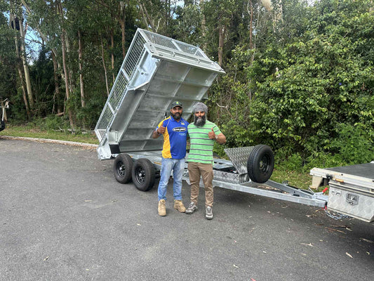 10x6 Box Tipper – off to the blue berry's