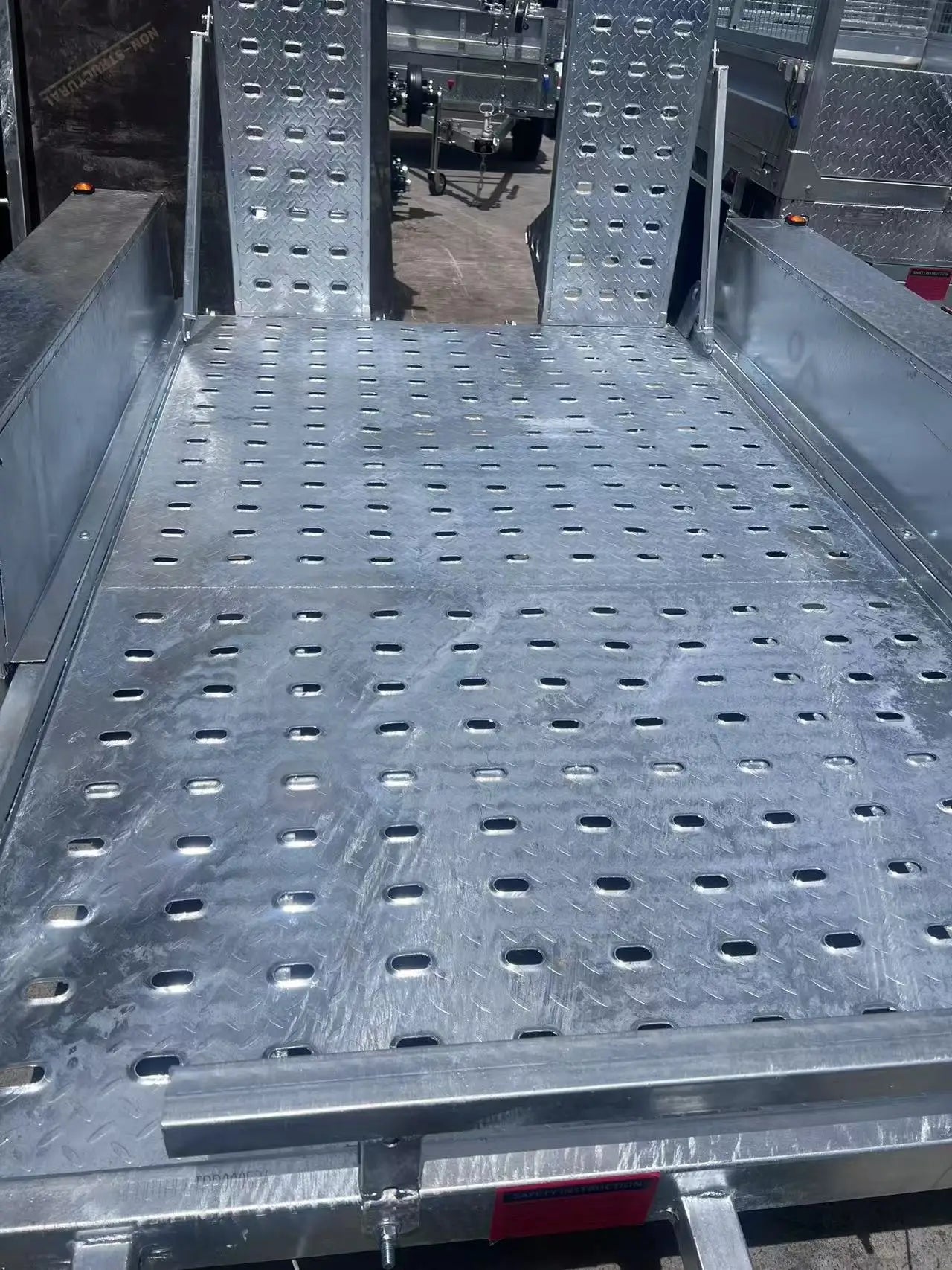Scissor LiftExcavator Trailer โ ATM 2900kg Genuine