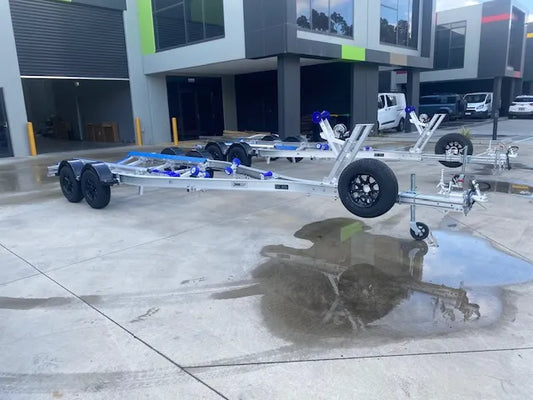 WP1921 Alloy dual axle, suits boats 5.4m to 6m. 2000kg