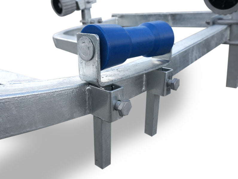 4900 SERIES BOAT TRAILER WITH DISC BRAKES (WOBBLE ROLLERS OR SKID TYPE)