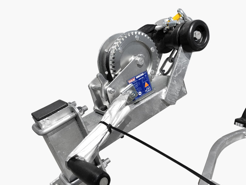 4500 SERIES BOAT TRAILER (WOBBLE ROLLERS OR SKIDS)