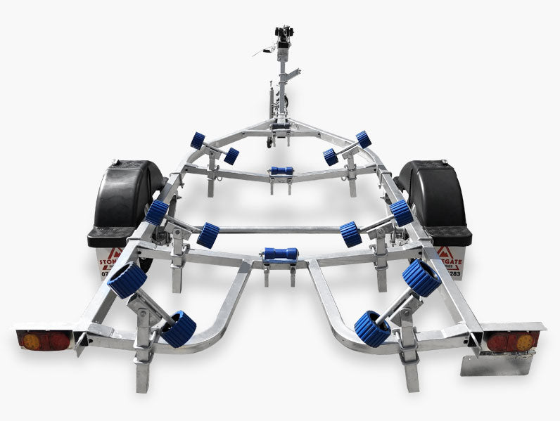 4500 SERIES BOAT TRAILER (WOBBLE ROLLERS OR SKIDS)