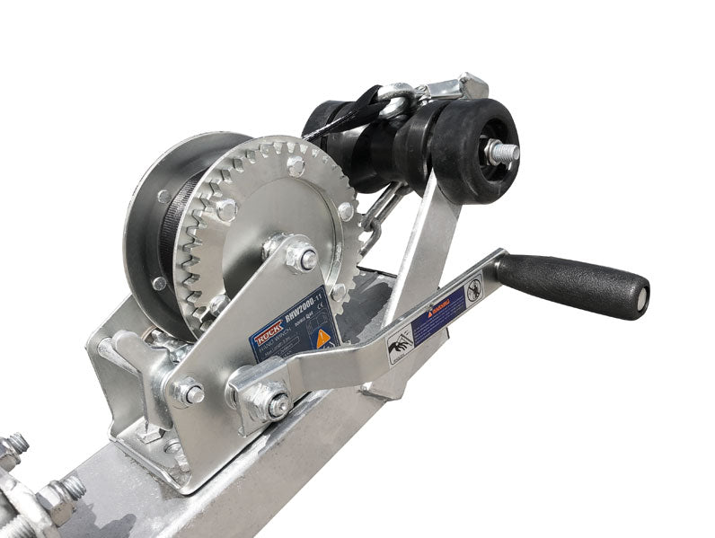 4900 SERIES BOAT TRAILER WITH DISC BRAKES (WOBBLE ROLLERS OR SKID TYPE)