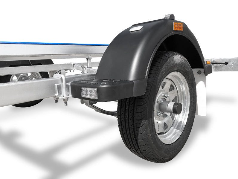 4900 SERIES BOAT TRAILER WITH DISC BRAKES (WOBBLE ROLLERS OR SKID TYPE)