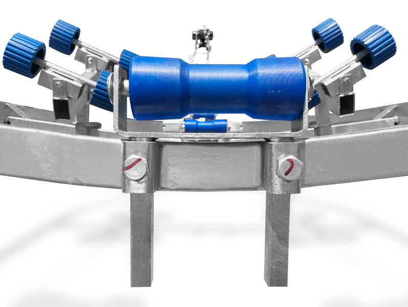 6300 SERIES BOAT TRAILER WITH DISC BRAKES (WOBBLE ROLLERS OR SKIDS)
