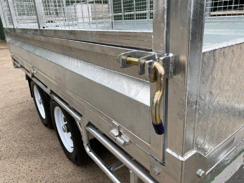 Flat Top Trailers 10 x 6 ft Tandem Flat Deck Trailer with Loading Ramps ATM 3500kg