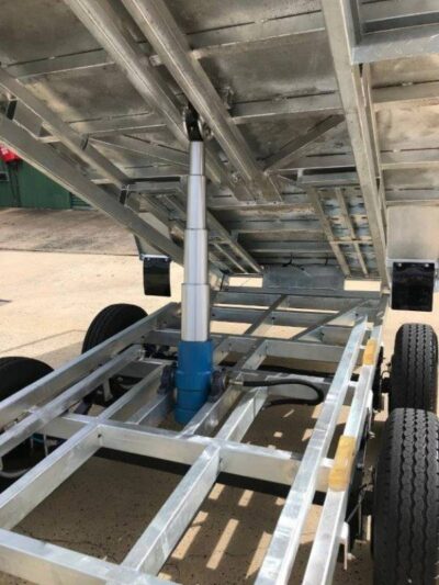 12 x 7 ft Tandem Flat Top Hydraulic Tipper Trailer with Loading Ramps & Cage ATM 3500kg