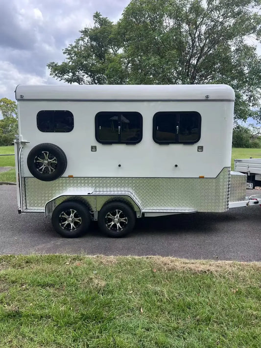 2 Horse Angle Load Luxury Horse Float