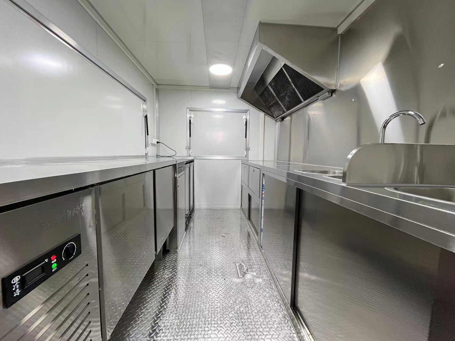 Food Trailer 3 x 2.1 metres Single Axle with Great Inclusions and Colours