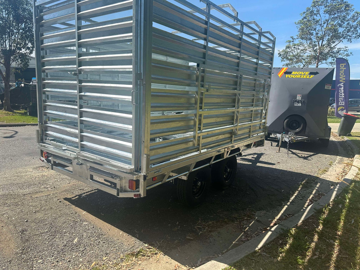 12 x 7 ft Tandem Flat Top Hydraulic Cattle Crate Tipper Trailer with Loading Ramps & Cage ATM 3500kg  – ATM 3500kg Galvanized QLD