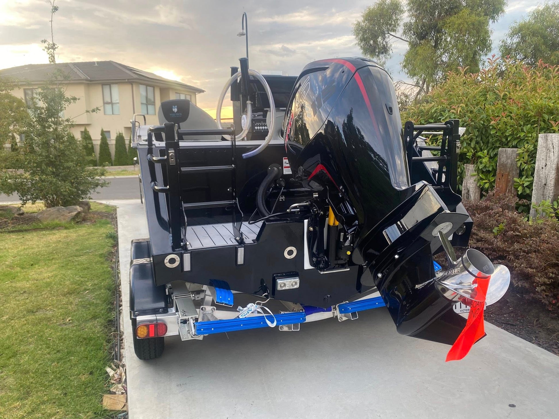 Shadow 550- side Console aluminum boat