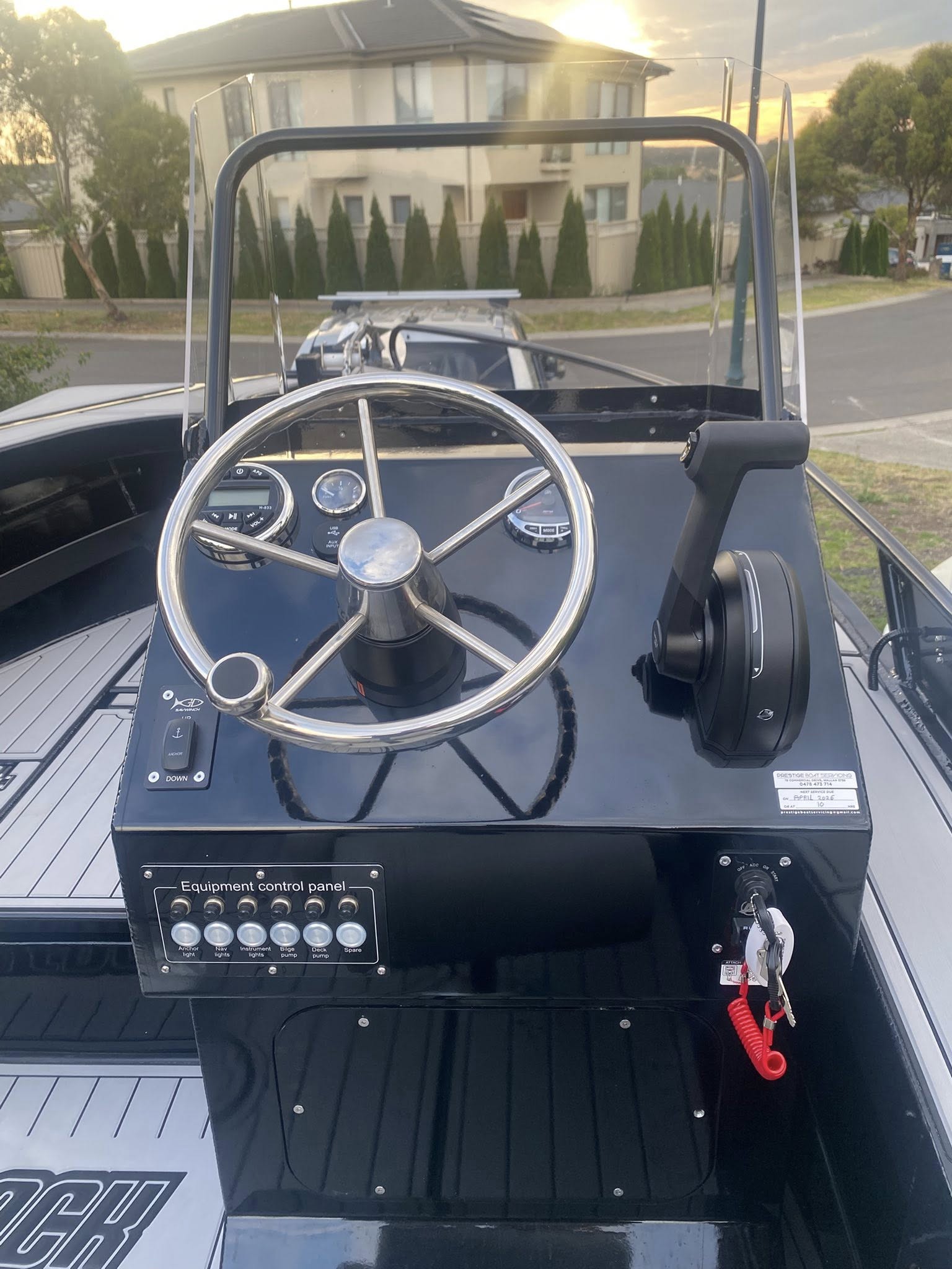 Shadow 550- side Console aluminum boat