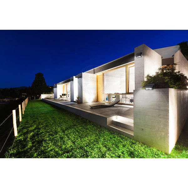 RELAXN LED - SOLAR SMART SENSOR FLOOD LIGHT - 5W