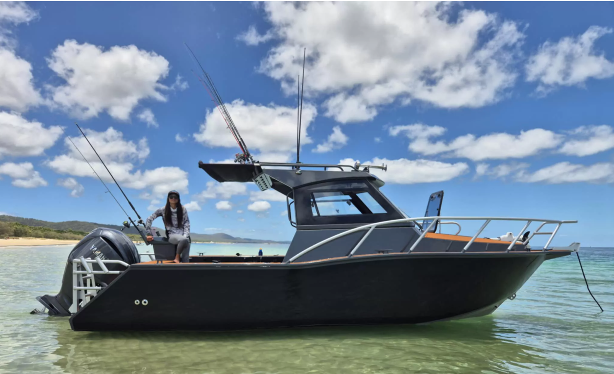 6.85m Hunter wolf pack aluminum boat