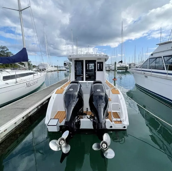 9m Comfortable Lifestyle Yachts Luxury Aluminum Boat For Fishing And Recreation