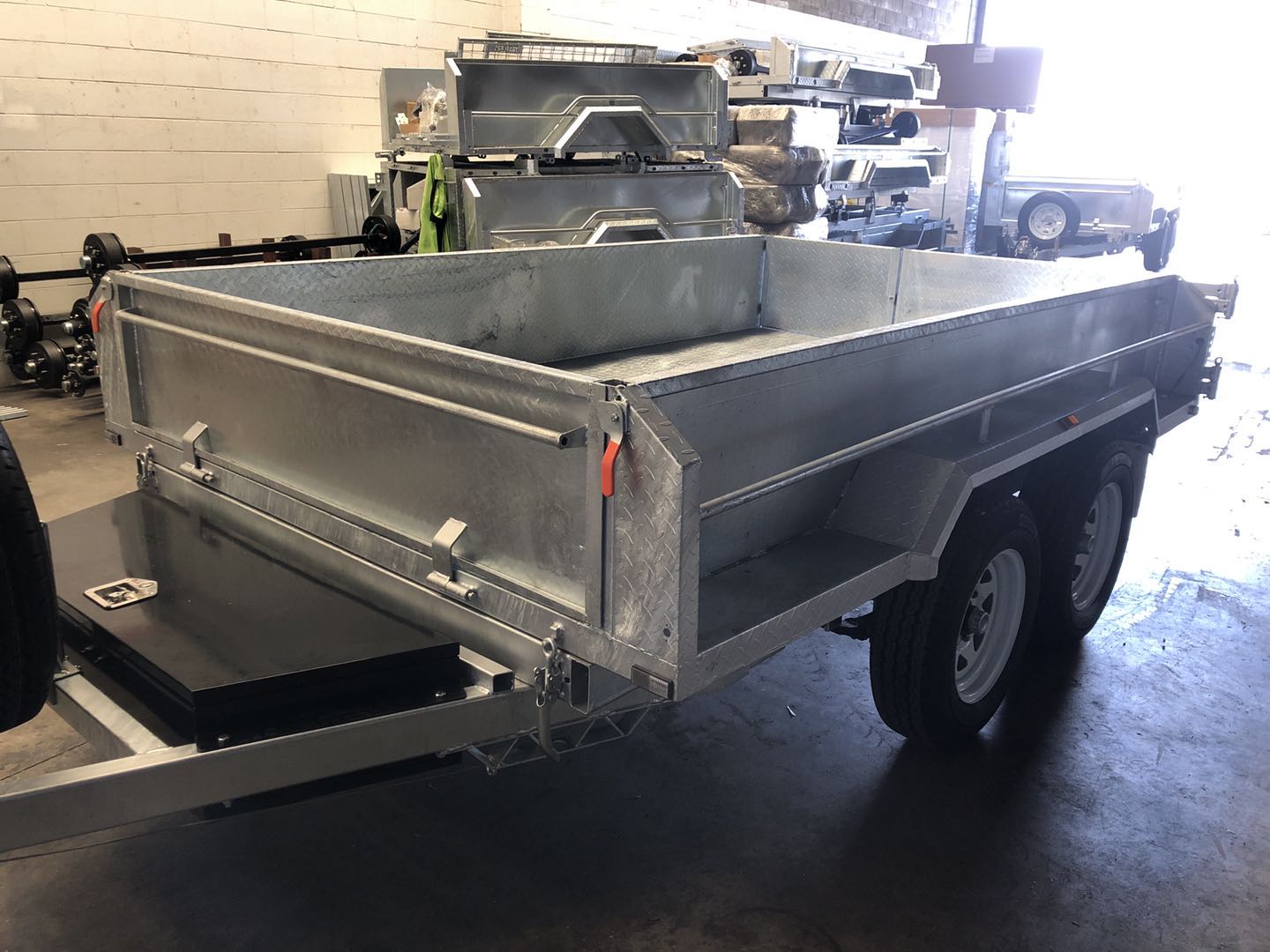 Superior H/D Premium Tandem 10x5 Hydraulic Tipper 3200KG Rating