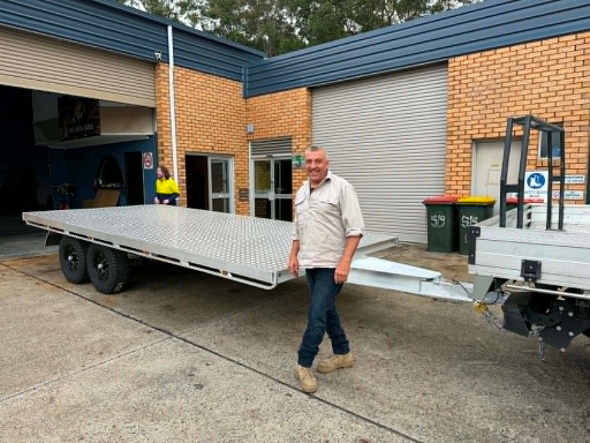 Custom‑Built Aluminium Flatbeds
