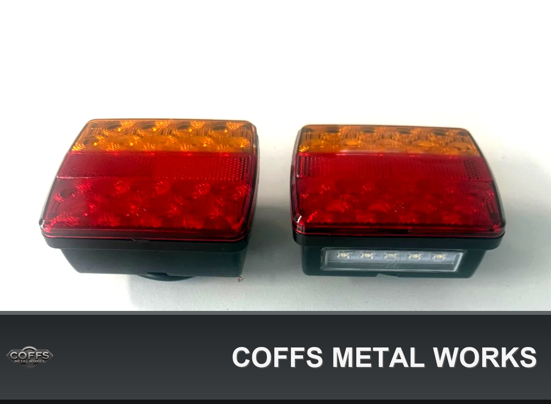 huntsman-led-rear-combination-trailer-light-inc-number-plate-105x100mm-12v-24-led-s-cof-06