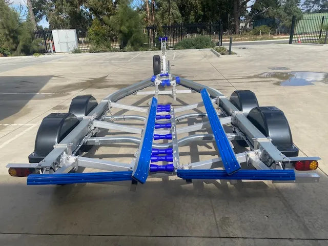 WP1921 Alloy dual axle, suits boats 5.4m to 6m. 2000kg