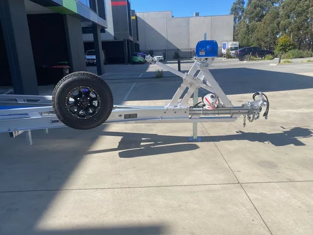 Wolf Pack Marine WP3033 – Alloy Tri‑Axle Boat Trailer (4.5T)