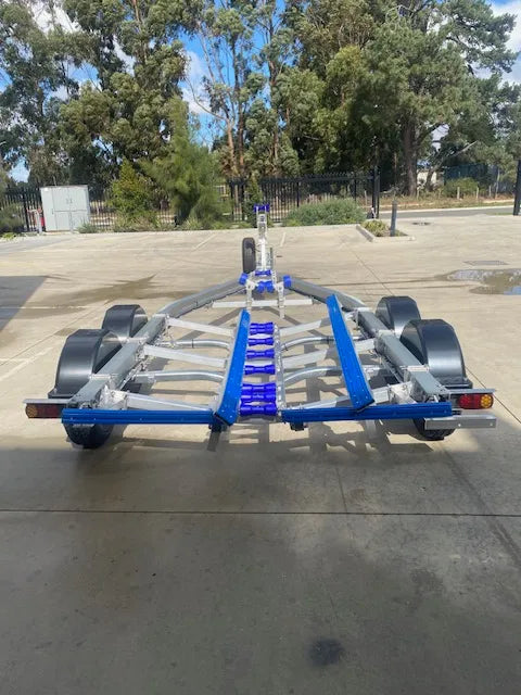 WP1921 Alloy dual axle, suits boats 5.4m to 6m. 2000kg