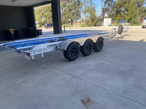 Wolf Pack Marine WP2830 – Alloy Dual Axle Boat Trailer (4.5T)