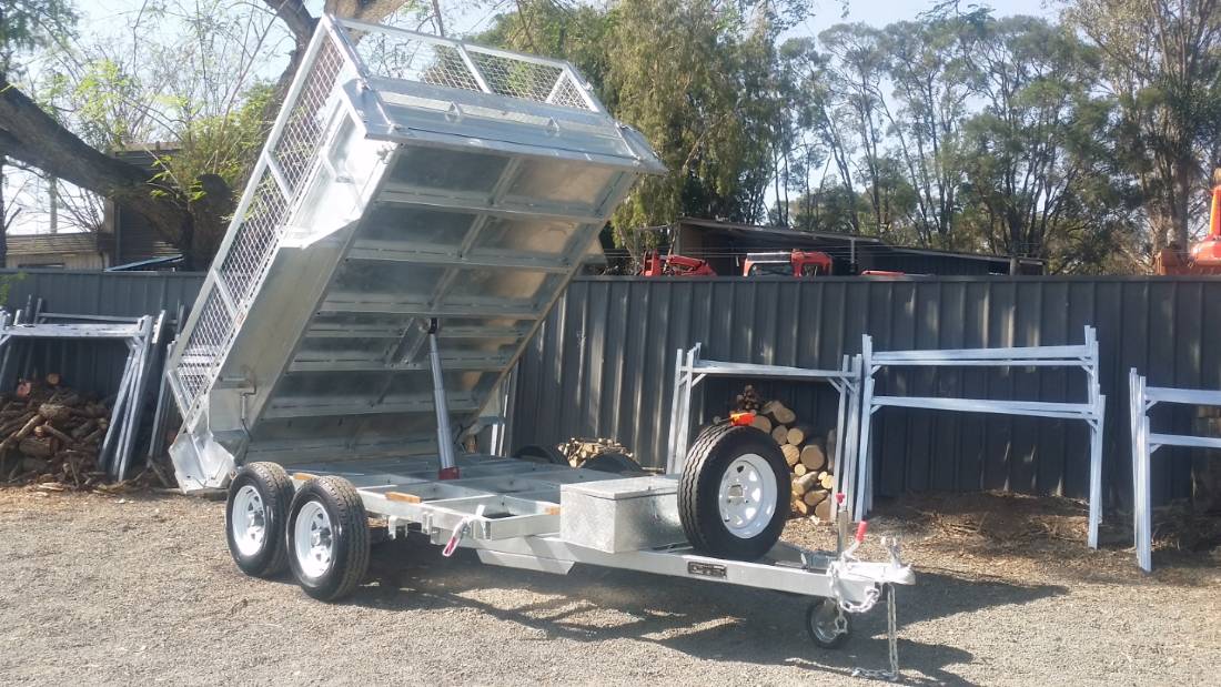 10 x 5 ft Tandem Hydraulic Tipper Trailer  3500kg, Galvanized