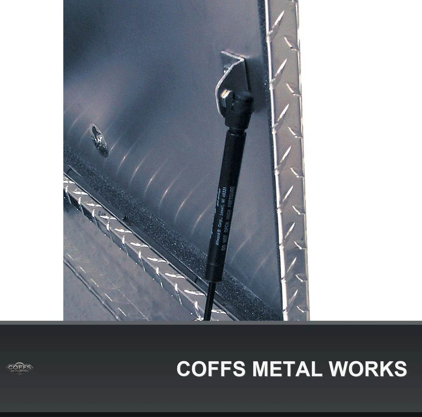 x4-585mm-x-300-newton-gas-struts-brackets-coffs-metal-works-04
