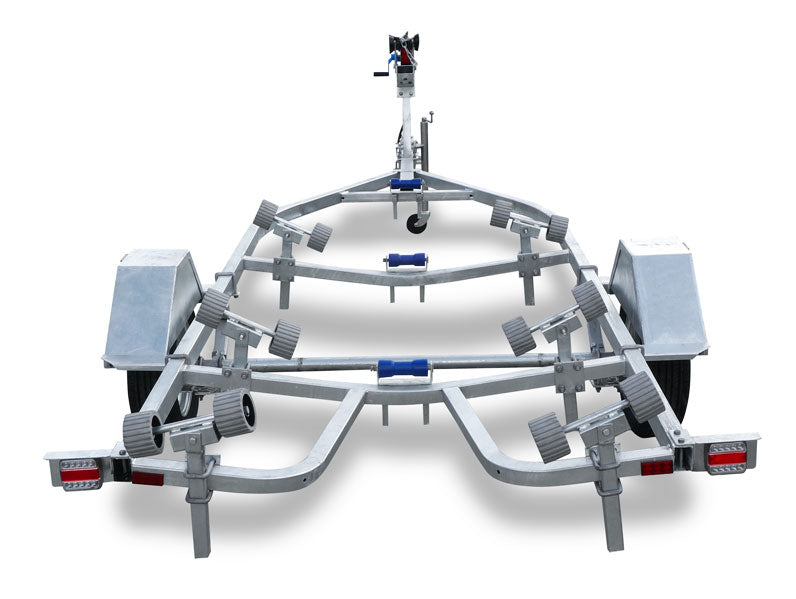 4900 SERIES BOAT TRAILER WITH DISC BRAKES (WOBBLE ROLLERS OR SKID TYPE)