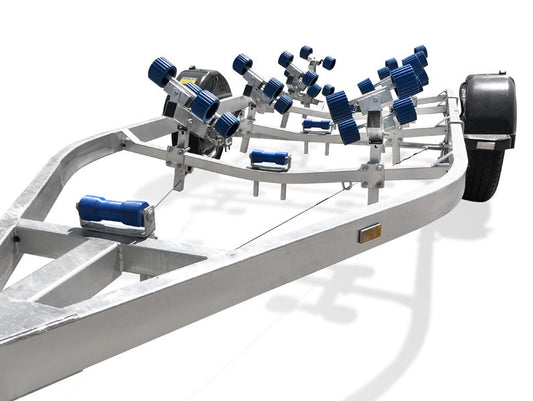 6300 SERIES BOAT TRAILER WITH DISC BRAKES (WOBBLE ROLLERS OR SKIDS)