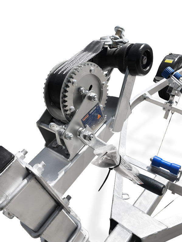 6300 SERIES BOAT TRAILER WITH DISC BRAKES (WOBBLE ROLLERS OR SKIDS)